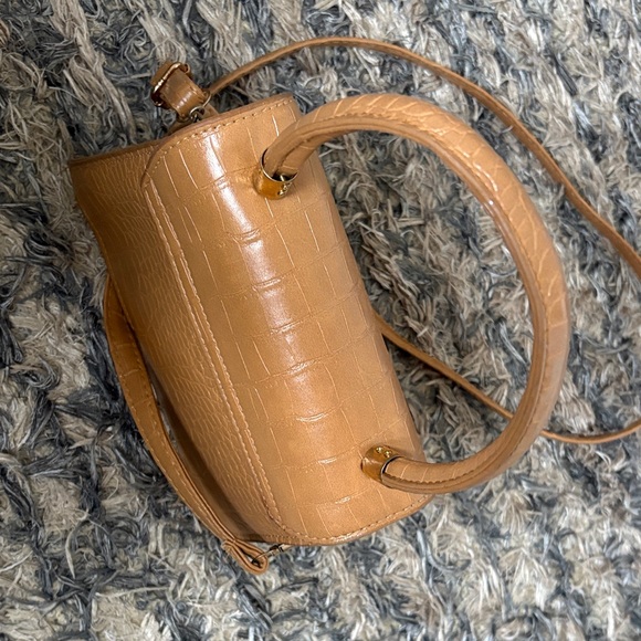 NWOT🤎Elegant Tan Versatile Handbag/Shoulder bag🤎 - Picture 10 of 11